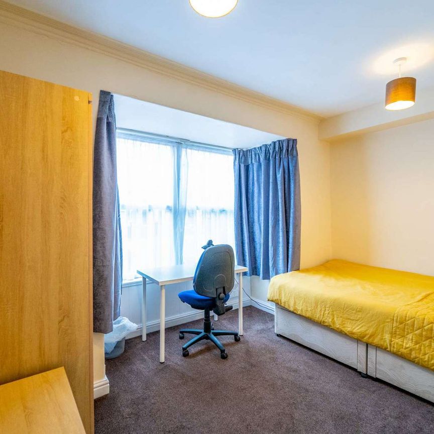4 bed shared student property near the University of York Bedroom 4 - Photo 1
