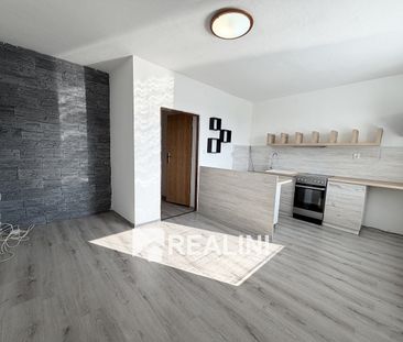 Pronájem bytu 1+kk 26 m² - Photo 2