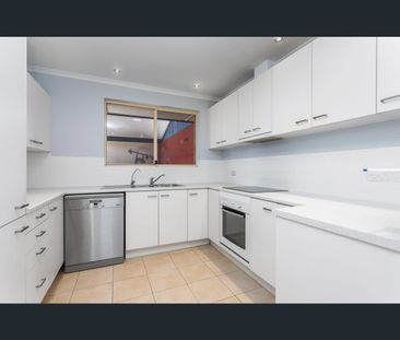 3/1A Russell St, Glenelg North, SA 5045 - Photo 4