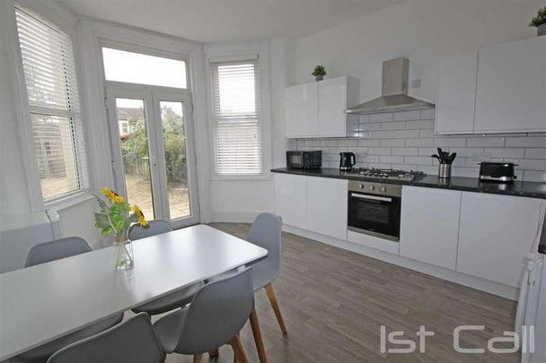 Wimborne Road, Southend On Sea, SS2 - Photo 1