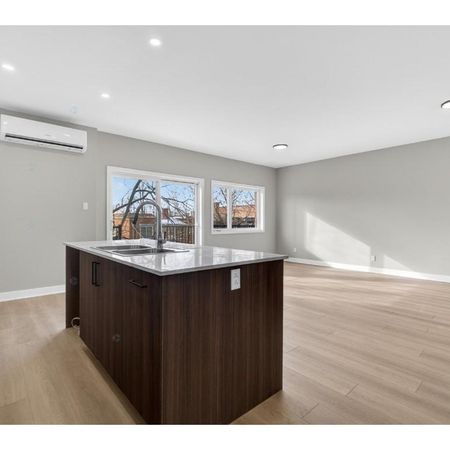 LUXUEUX 5 1 /2 À LOUER À MONTRÉAL-NORD - Photo 3