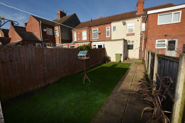 2 bedroom terraced house to rent - Photo 1