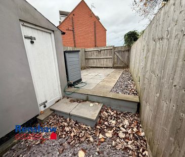 2 bedroom end of terrace house to rent - Photo 4
