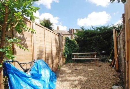 2 Bed Maisonette, Radbourne Avenue, W5 - Photo 5