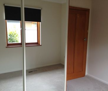 Uniquely designed 4 bedroom house surrounded by beautiful views - Photo 4