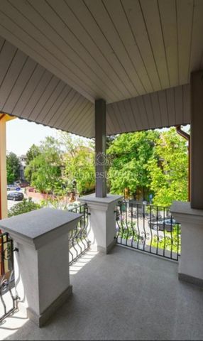 Beautiful Individual Villa with Five En-Suite Bedrooms, Cotroceni - Photo 5