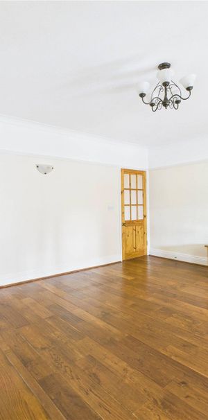 Finchampstead Road, Wokingham Finchampstead Road, Wokingham - Photo 1