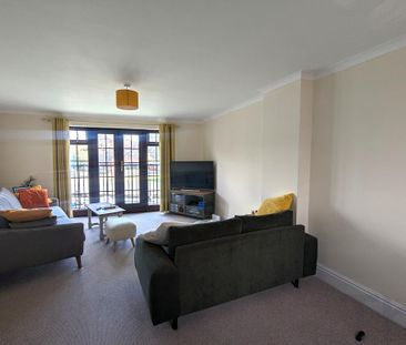 2 bedroom flat to rent - Photo 5