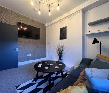 6 bedroom terraced house to rent - Photo 2