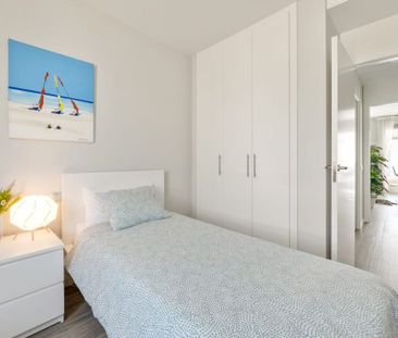 2 bedroom luxury penthouse for rent in Estepona, Spain - Photo 3