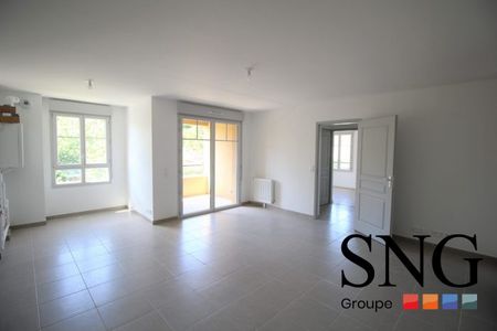 T3 AVEC LOGGIA + 2 PARKINGS EN SOUS SOL - Photo 3