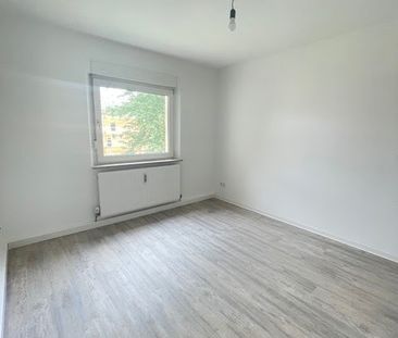 Wir schenken Ihnen 2 Kaltmieten zum Einzug*Modernisierte 3 Zimmer W... - Photo 4