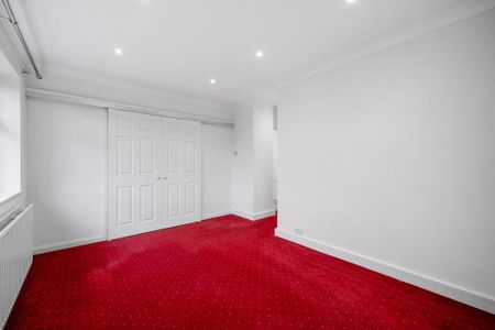 4 bedroom detached house to rent - Photo 5