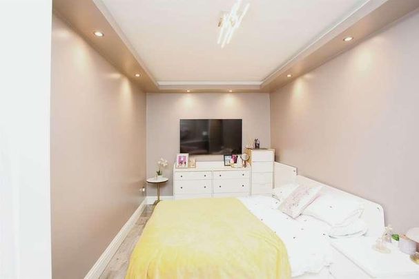 Woodfield Road, Talbot Green, Pontyclun, CF72 - Photo 1