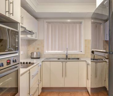 Neat and Tidy Townhouse! - Photo 6