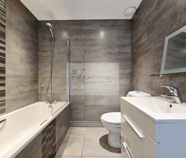 4 bedroom terraced house to rent - Photo 6