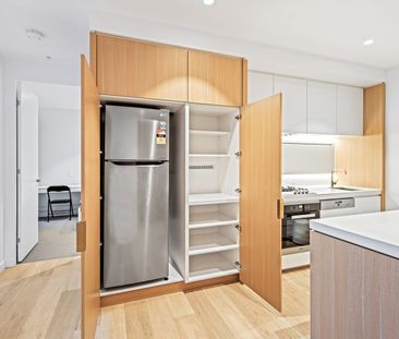 Fully Furniture Two Bedroom Apartment in the heart of Box Hill - Photo 6