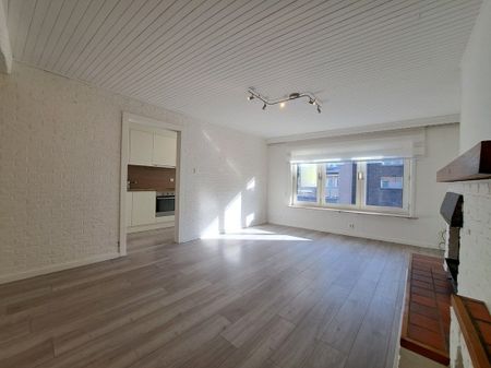 Knap gerenoveerd appartement te Genk centrum - Photo 5