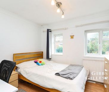 4 bedroom semi-detached house to rent - Photo 4