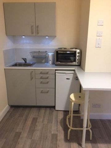 Studio to rent - Photo 3