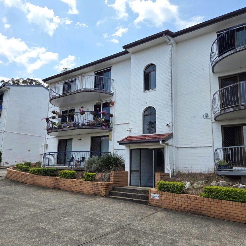 Bright, Fresh & Perfectly Positioned! - Photo 1