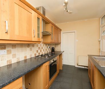 3 bedroom house to rent Leamoor Avenue, Somercotes, Alfreton, DE55 - Photo 5