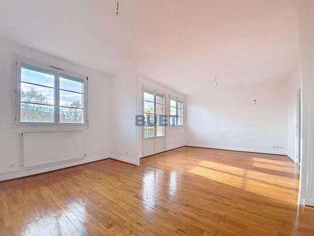 A LOUER - Appartement SECTEUR FAC T4 située BOULEVARD ... - Photo 2