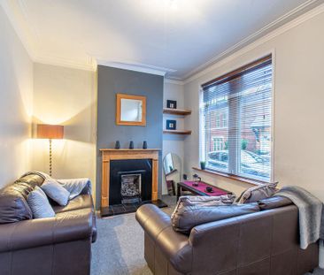 4 bedroom terraced house to rent - Photo 1