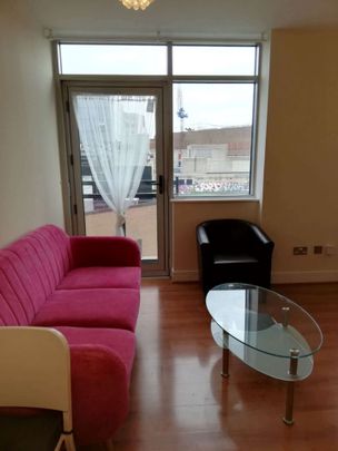 1 Bed Flat, Gerry Raffles Square, E15 - Photo 1