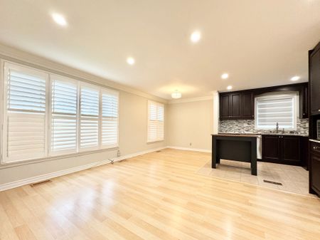 For Lease - 173 Norfolk Avenue, Richmond Hill, Ontario - Photo 2