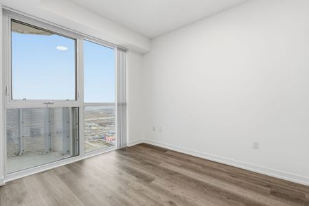 For Lease - 8 Interchange Way Unit# 3211, Vaughan, Ontario - Photo 4