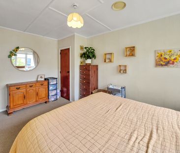 Naenae Living - Photo 2