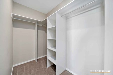 TOP FLOOR APARTMENT - Photo 4