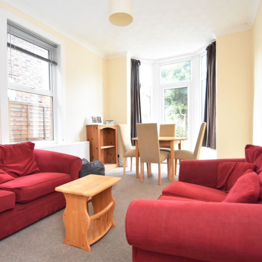 4 bedroom terraced house to rent - Photo 1
