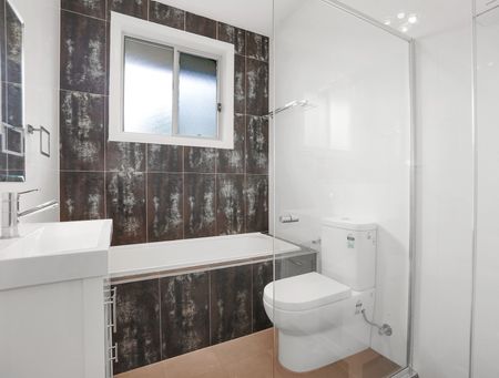 33F Douglas Road, Quakers Hill NSW 2763 - Villa For Rent | Domain - Photo 4