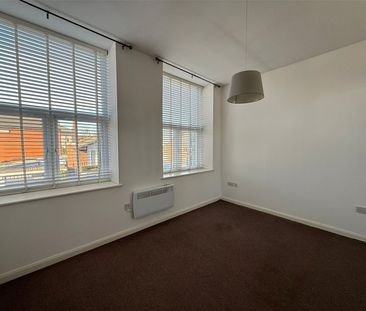 2 bedroom apartment to rent Milnrow Road, Shaw, Oldham, OL2 - Photo 4