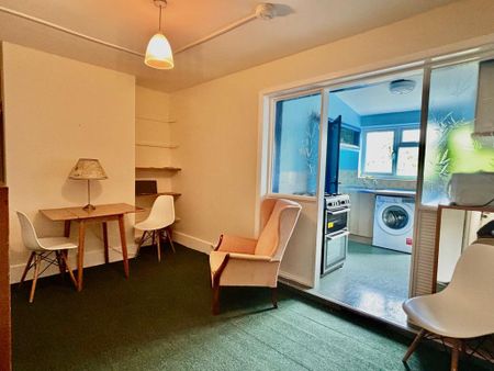 2 bedroom terraced house to rent - Photo 2