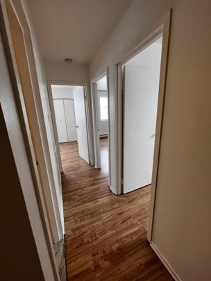 1120 Rue Cloutier, La Prairie, QC J5R - Photo 1