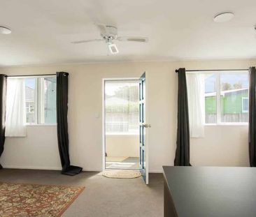 Charming and Convenient - Photo 3