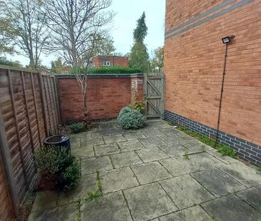 2 bedroom terraced house to rent - Photo 3
