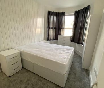 Room in a Shared House, Chapter Road, NW2 - Photo 5