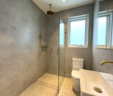 NEAR NEW GRANNY FLAT - 1 BEDROOM - Photo 6