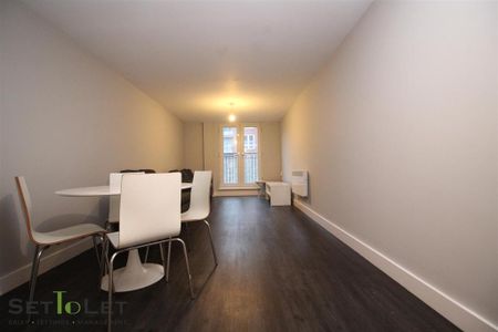 2 bedroom apartment to rent - Photo 2