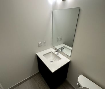 For Lease - 2 David Eyer Road Unit# 528, Richmond Hill, Ontario - Photo 4