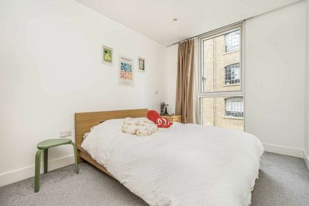 Times Square, Aldgate, E1 - Photo 3