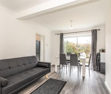 5 bedroom house to rent - Photo 2