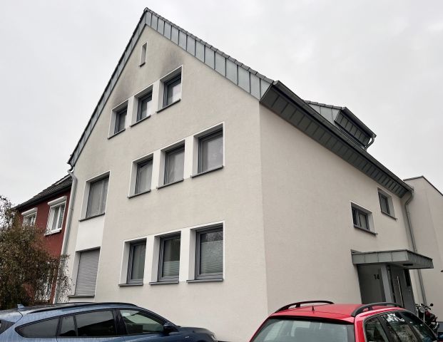 Modernes Wohnen: 4 Zimmer, 2 Bäder, Balkon - Photo 1