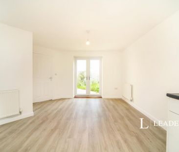 3 bedroom end of terrace house to rent - Photo 3