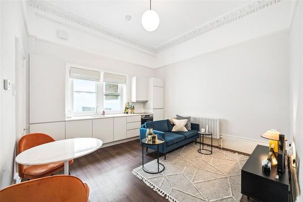 Studio to rent - Photo 1