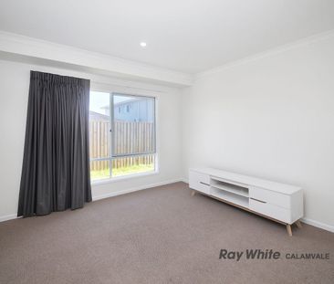 FAMILY HOME IN GREENBANK - COVELLA ESTATE - Photo 1